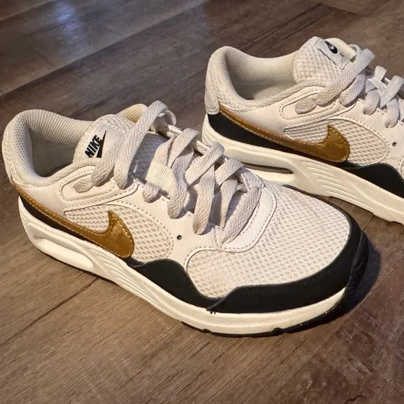 Nike White Black Sneakers with Gold Swoosh - Picture 2 of 8